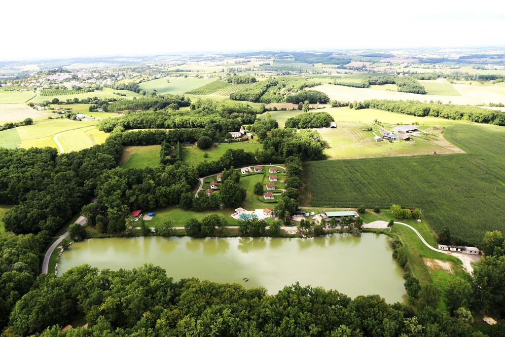 Lac De Cancon Exterior photo